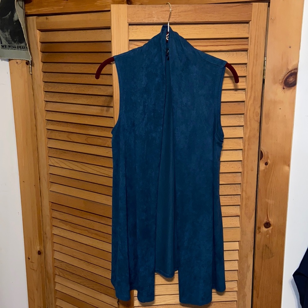 AGB LONG VEST IN TEAL. FEELS LIKE SUEDE!